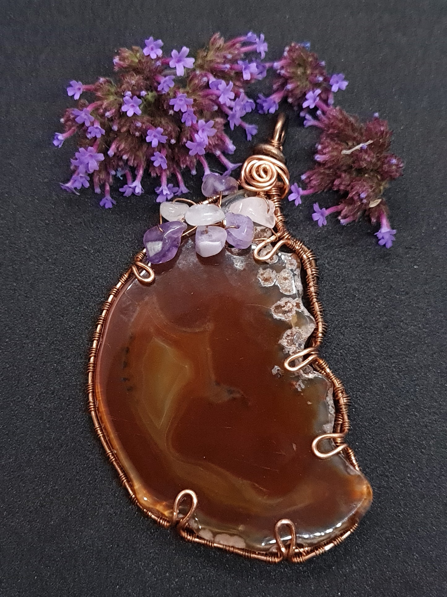 Large Agate stone pendant with Amethysts